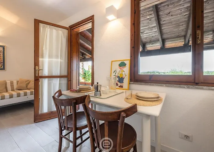 Porto Luna 24 - Selene * Is Traias